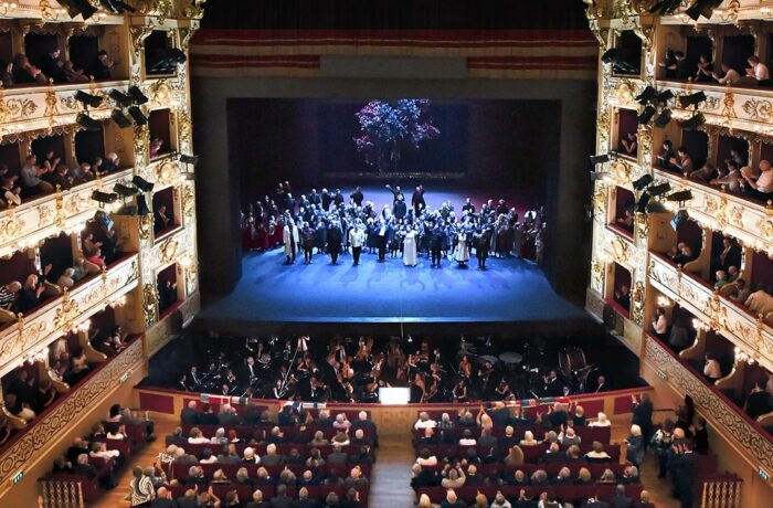 foto Festival Verdi: perché è diventato l’evento simbolo per appassionati di Opera e del Maestro, da ogni parte del globo.